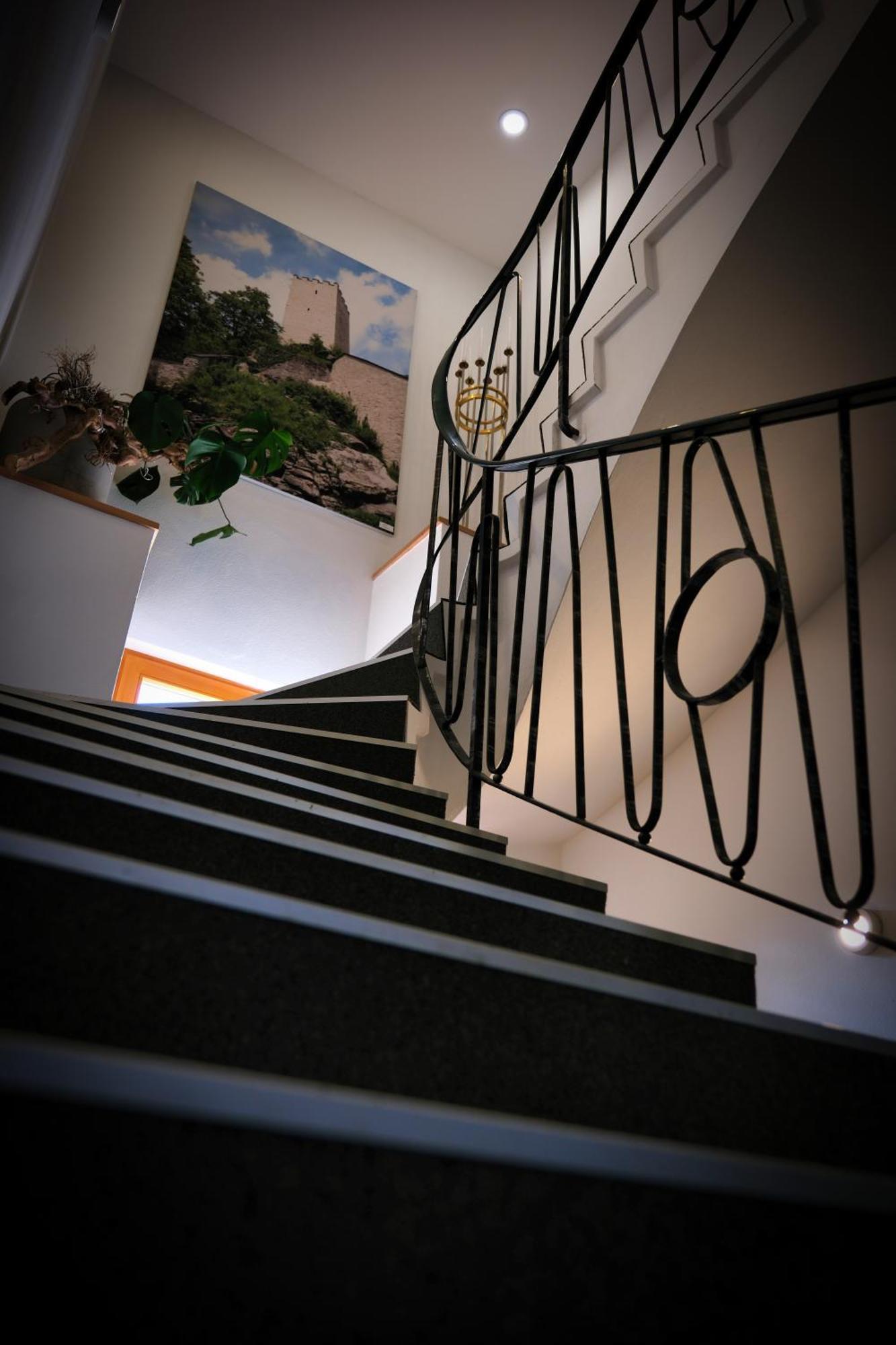 Hotel "Beim Butz" Worth an der Donau Esterno foto